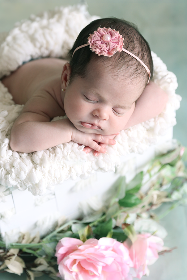 Ensaio Newborn - Bebê recém-nascida dormindo